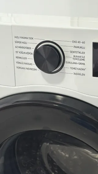 G*****