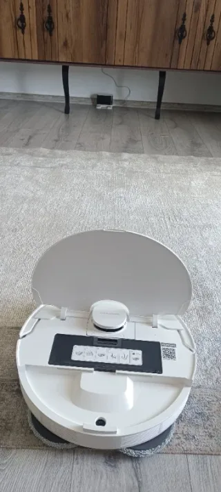 S*****