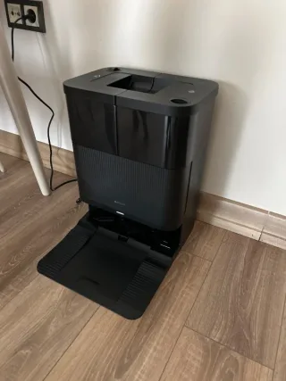 S***